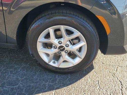2024 Kia Soul LX