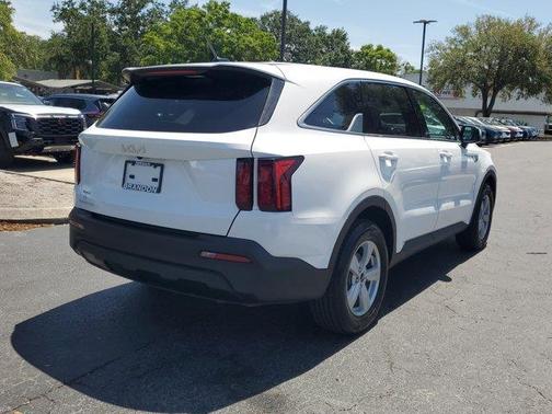 2023 Kia Sorento LX