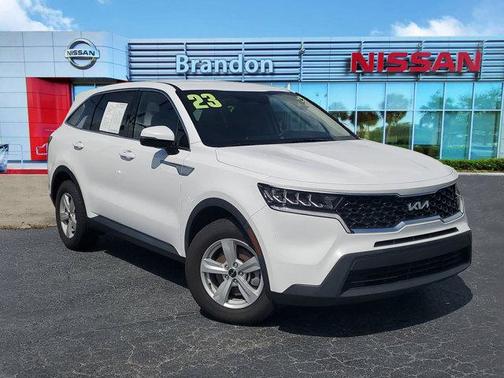 2023 Kia Sorento LX