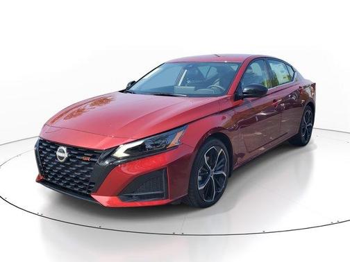 Scarlet Ember 2026 Nissan Altima 2.5 SR