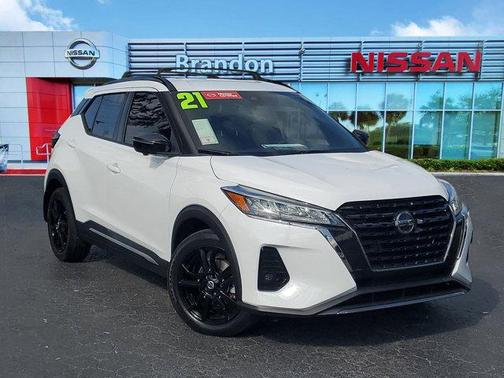 2021 Nissan Kicks SR