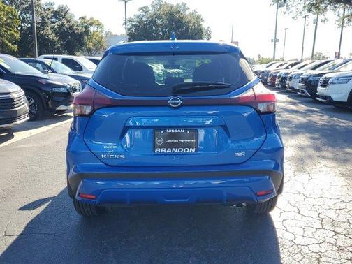 2023 Nissan Kicks SR