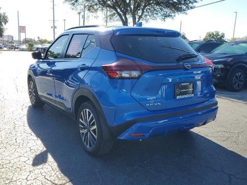 2023 Nissan Kicks SR