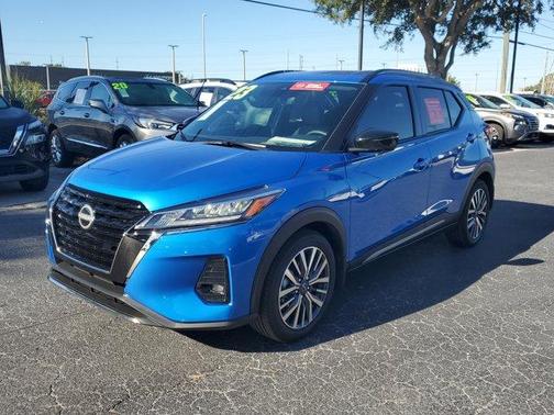 2023 Nissan Kicks SR