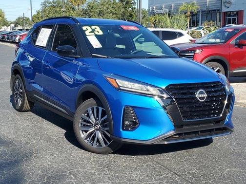 2023 Nissan Kicks SR