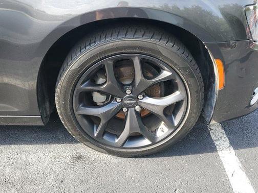 2023 Chrysler 300 Touring L