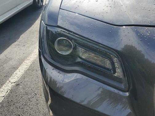 2023 Chrysler 300 Touring L