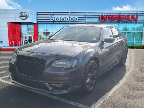 2023 Chrysler 300 Touring L