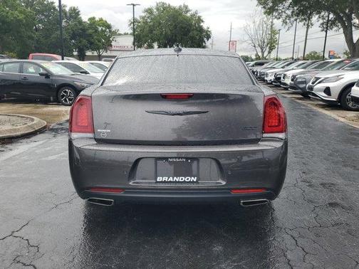 2023 Chrysler 300 Touring L