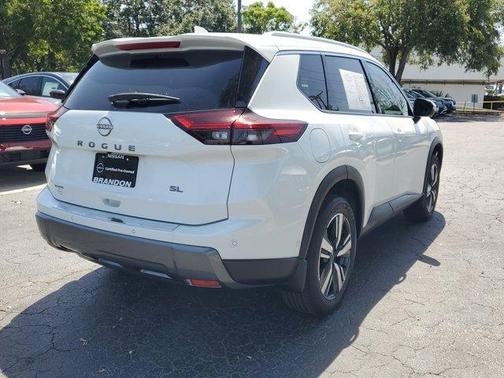 2024 Nissan Rogue SL