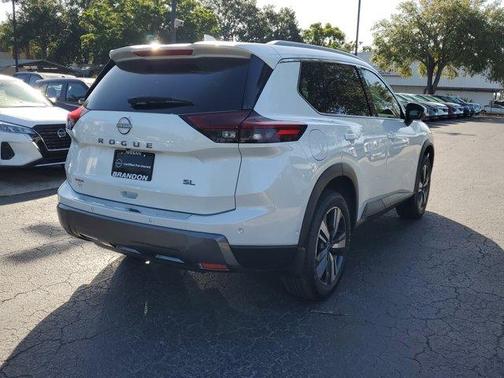 2024 Nissan Rogue SL