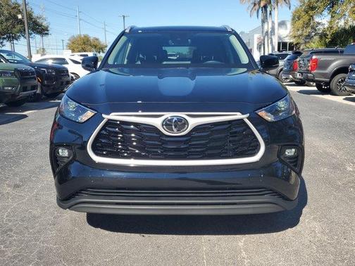 2026 Toyota Highlander XLE