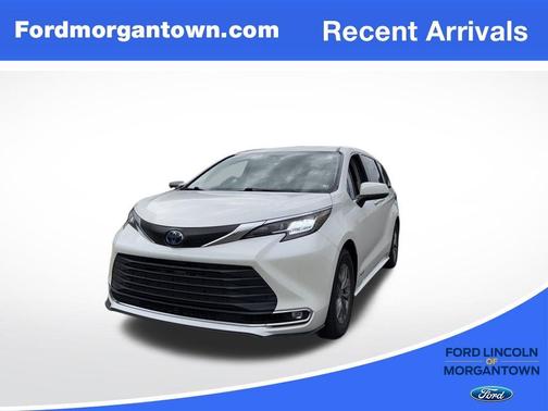 2021 Toyota Sienna XLE