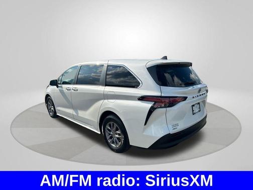 2021 Toyota Sienna XLE