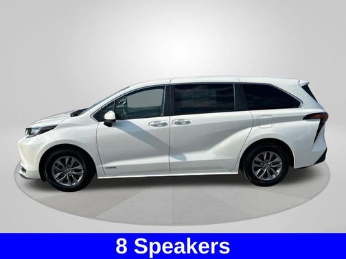 2021 Toyota Sienna XLE