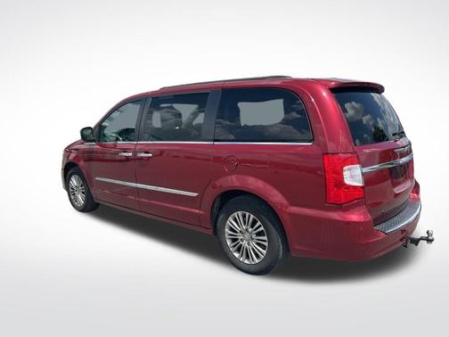 2015 Chrysler Town & Country Touring-L