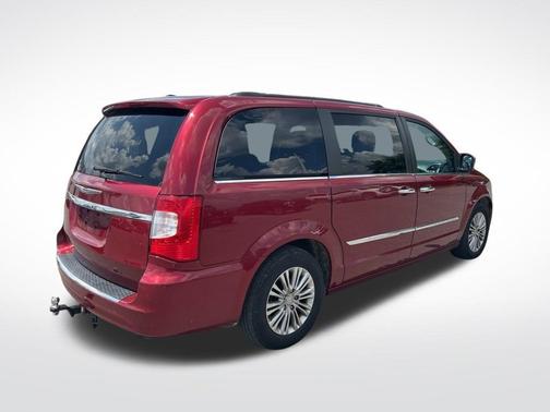2015 Chrysler Town & Country Touring-L