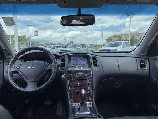 2017 INFINITI QX50 Base