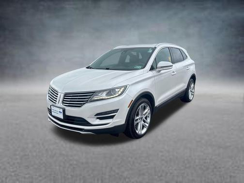 White Platinum Clearcoat Metallic 2016 Lincoln MKC Reserve
