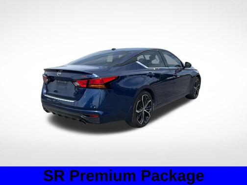 Deep Blue Pearl 2023 Nissan Altima 2.5 SR
