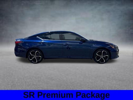 Deep Blue Pearl 2023 Nissan Altima 2.5 SR