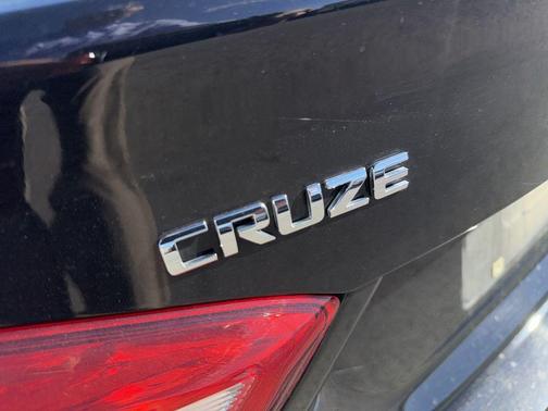 2017 Chevrolet Cruze LS