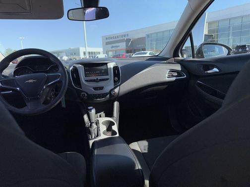 2017 Chevrolet Cruze LS
