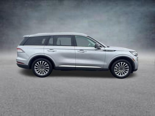 Radiance Metallic 2020 Lincoln Aviator Reserve AWD