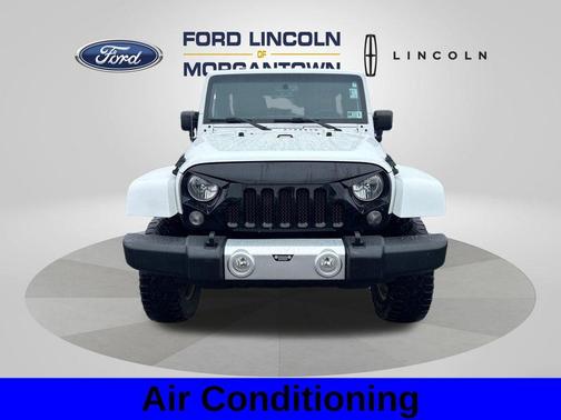 Bright White Clearcoat 2015 Jeep Wrangler Unlimited Sahara