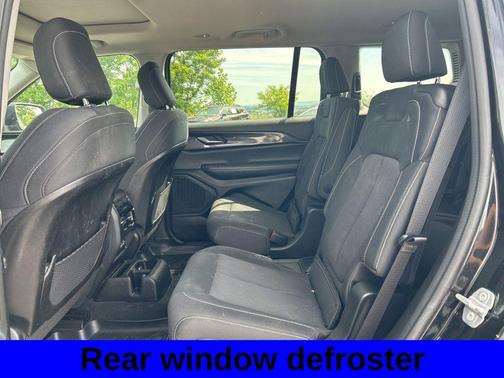 Diamond Black 2023 Jeep Grand Cherokee L Laredo