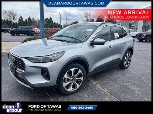 ICONIC SILVER METALLIC 2024 Ford Escape PLATINUM