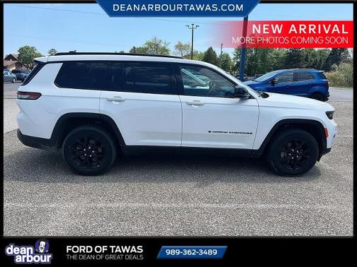 White 2025 Jeep Grand Cherokee LAREDO