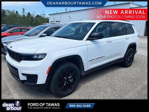 White 2025 Jeep Grand Cherokee LAREDO