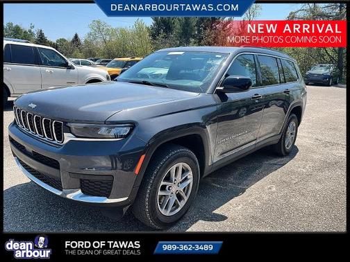 Gray 2024 Jeep Grand Cherokee LAREDO