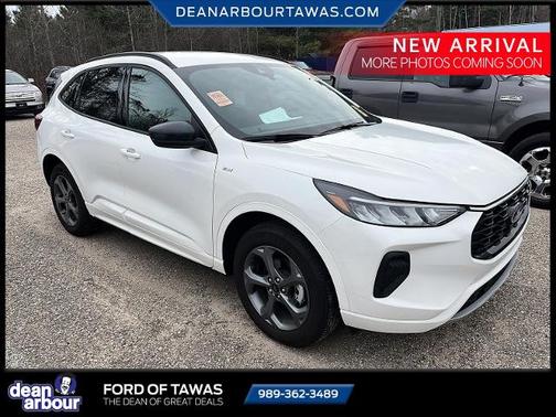 STAR WHITE METALLIC TRI-COA 2024 Ford Escape ST-LINE