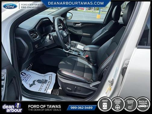 STAR WHITE METALLIC TRI-COA 2024 Ford Escape ST-LINE