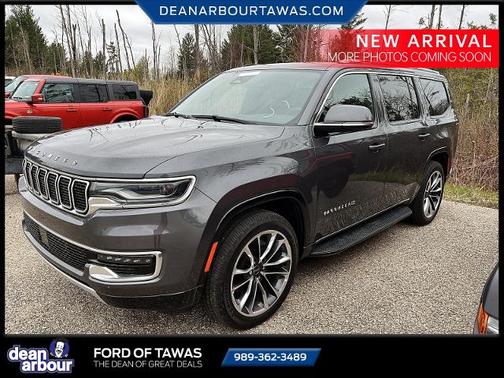 Gray 2022 Jeep Wagoneer SERIES II