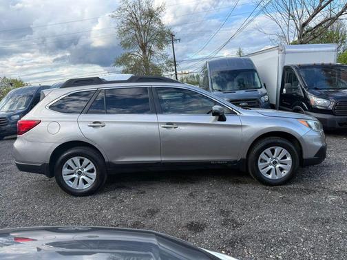Gray 2015 Subaru Outback 2.5i Premium