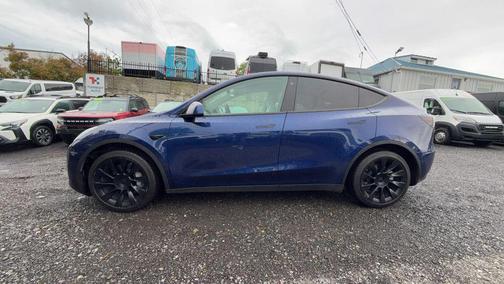 Deep Blue Metallic 2022 Tesla Model Y Long Range Dual Motor All-Wheel Drive
