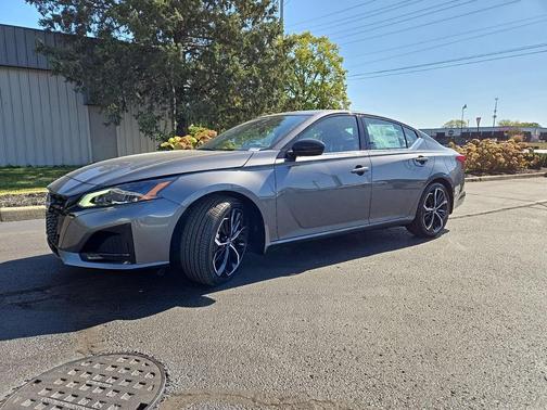 2025 Nissan Altima 2.5 SR