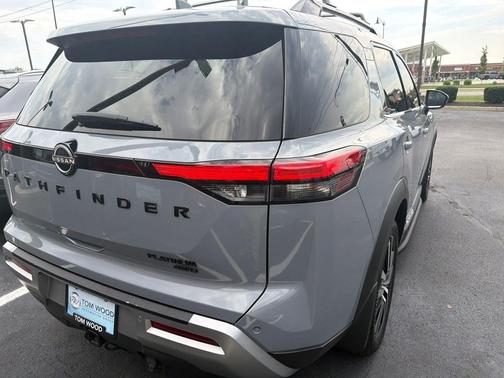 Boulder Gray Pearl 2023 Nissan Pathfinder Platinum 4WD