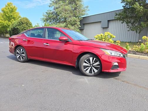 2021 Nissan Altima 2.5 SV