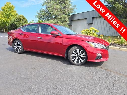 2021 Nissan Altima 2.5 SV