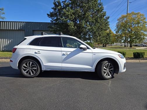 2023 Audi Q5 45 S line Premium Plus