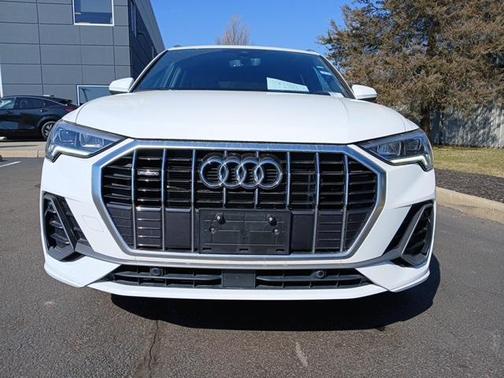 2024 Audi Q3 Premium