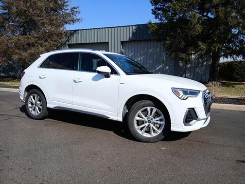 2024 Audi Q3 Premium