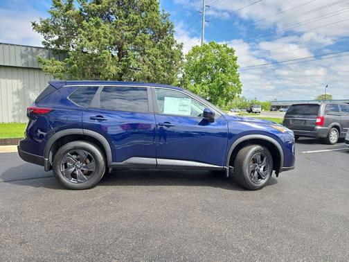 Deep Ocean Blue Pearl 2026 Nissan Rogue SV