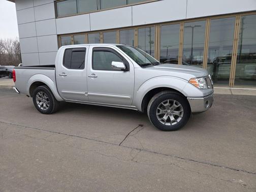 Brilliant Silver Metallic 2019 Nissan Frontier SL