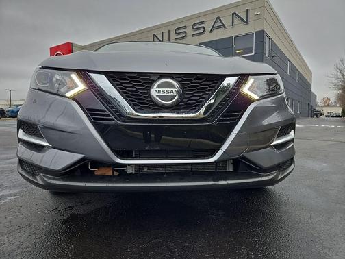 2022 Nissan Rogue Sport SL