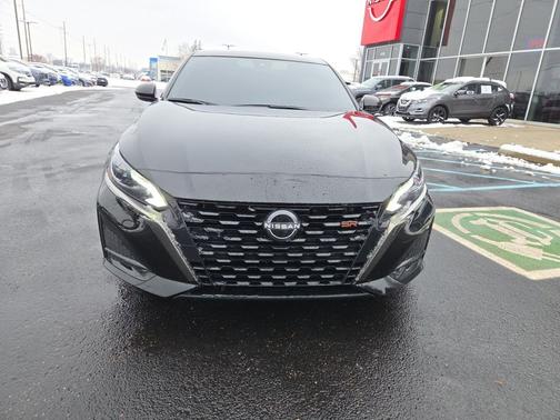 2024 Nissan Altima SR FWD